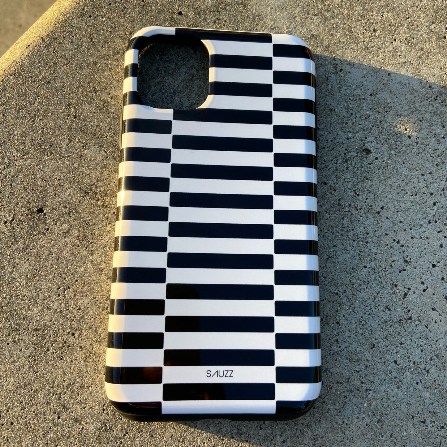 B&W GEOMETRIC